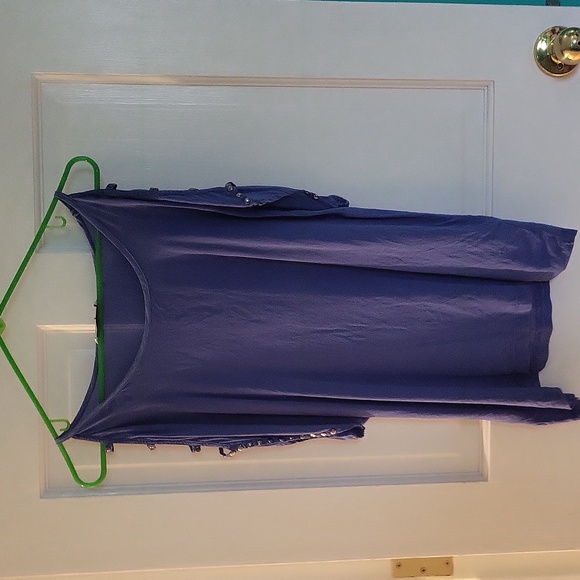 100% Silk Blouse with stuffed accents. - Picture 1 of 6